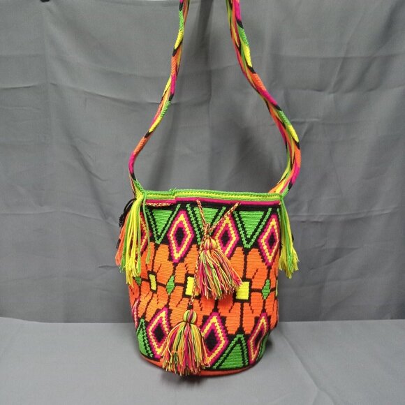 Authentic Handmade Crocheted VIBRANT COLUMBIAN MOCHILA WAYUU CROSSBODY BAG 6742 - Picture 2 of 11